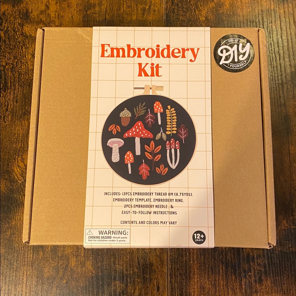 Eccolo Embroidery Kit with Woodland Mushroom Design